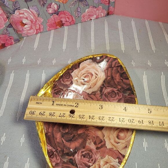 DECOUPAGE CLAM SHELL DECOUPAGE PINK ROSES 🌹 ON A CLAM SHELL TRINKET DISH - Picture 9 of 10